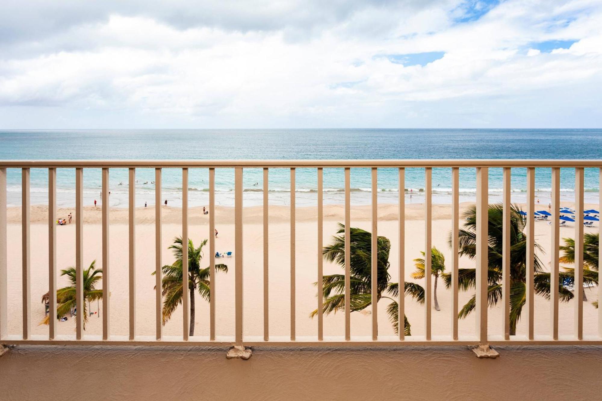 Courtyard By Marriott Isla Verde Beach Resort San Juan Eksteriør bilde