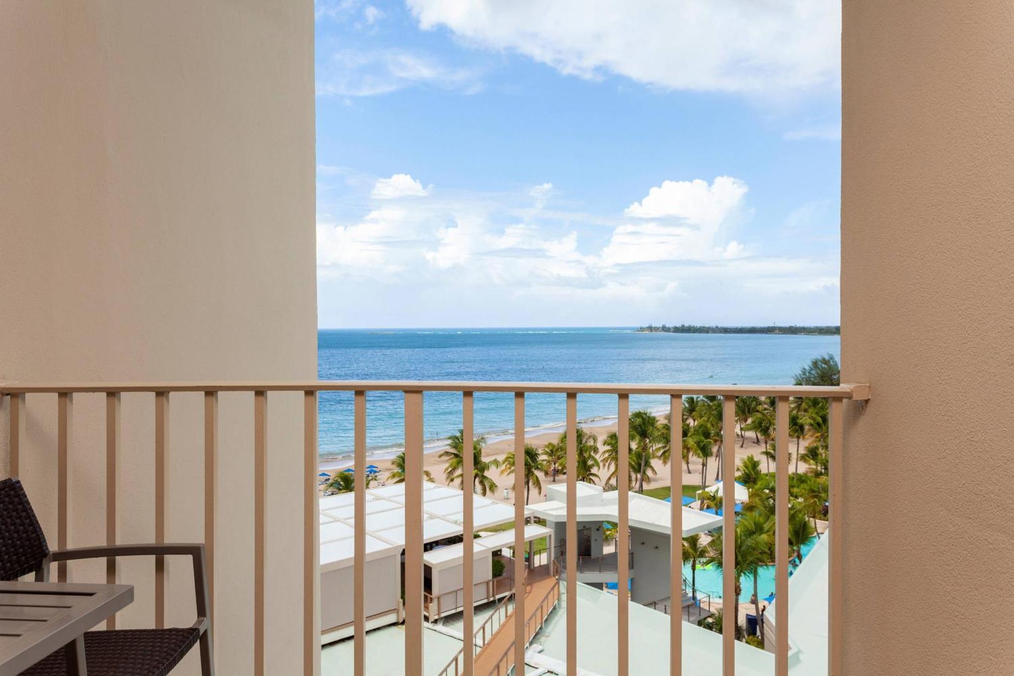 Courtyard By Marriott Isla Verde Beach Resort San Juan Eksteriør bilde